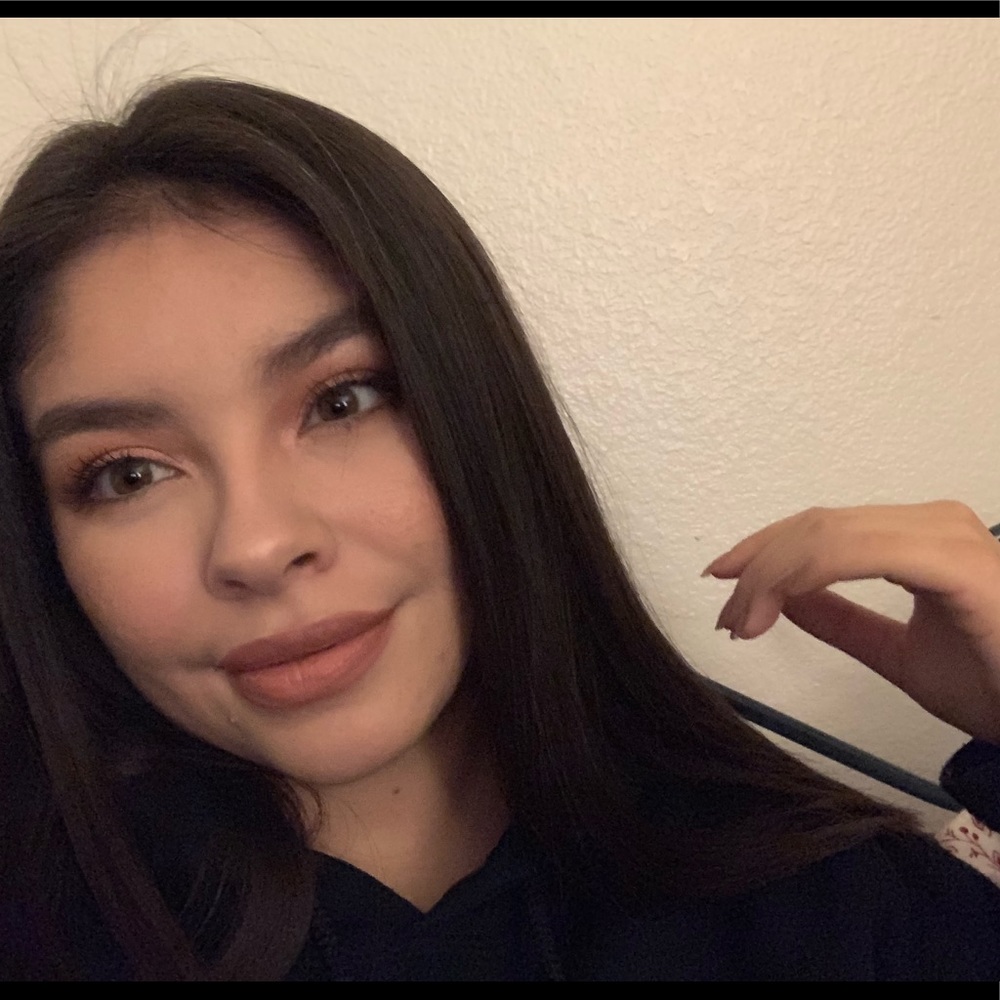 Meet your Posher, Marisa